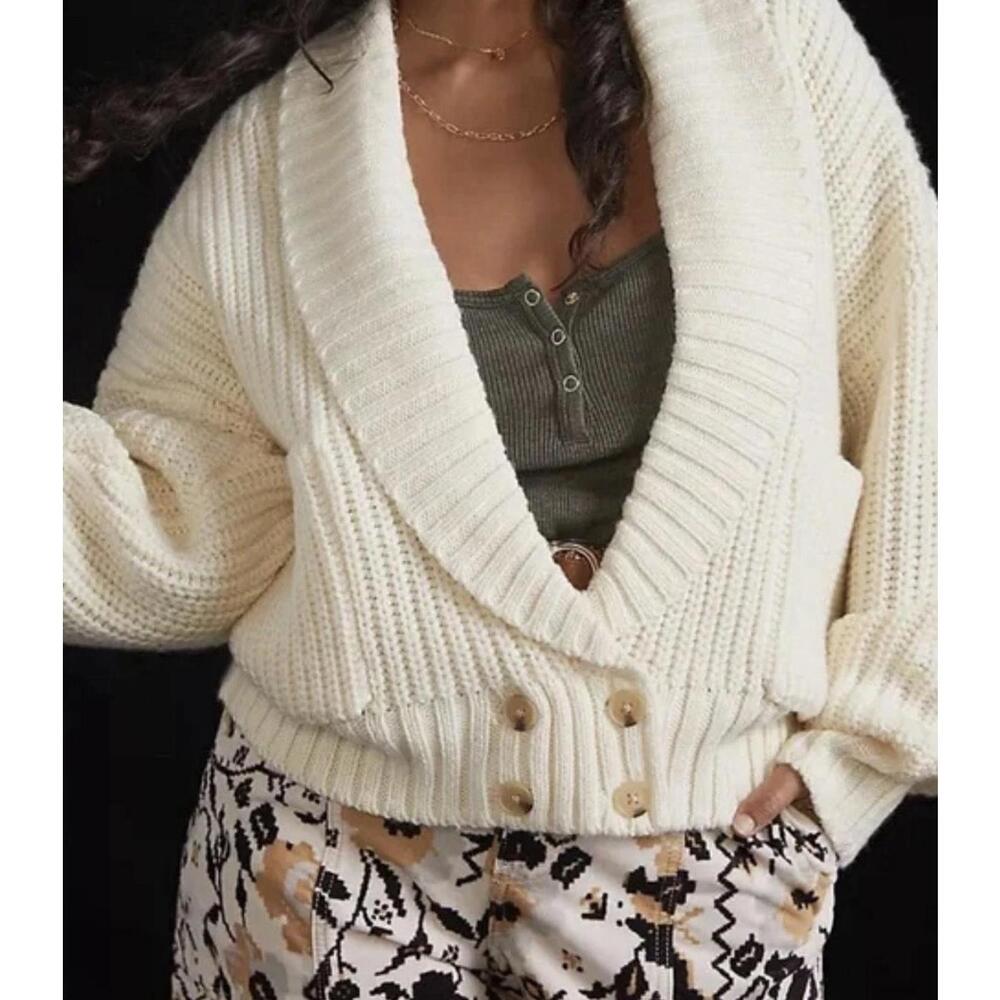 Anthropologie Cardigan  Cropped Chunky Boxy Pockets Buttons Cream